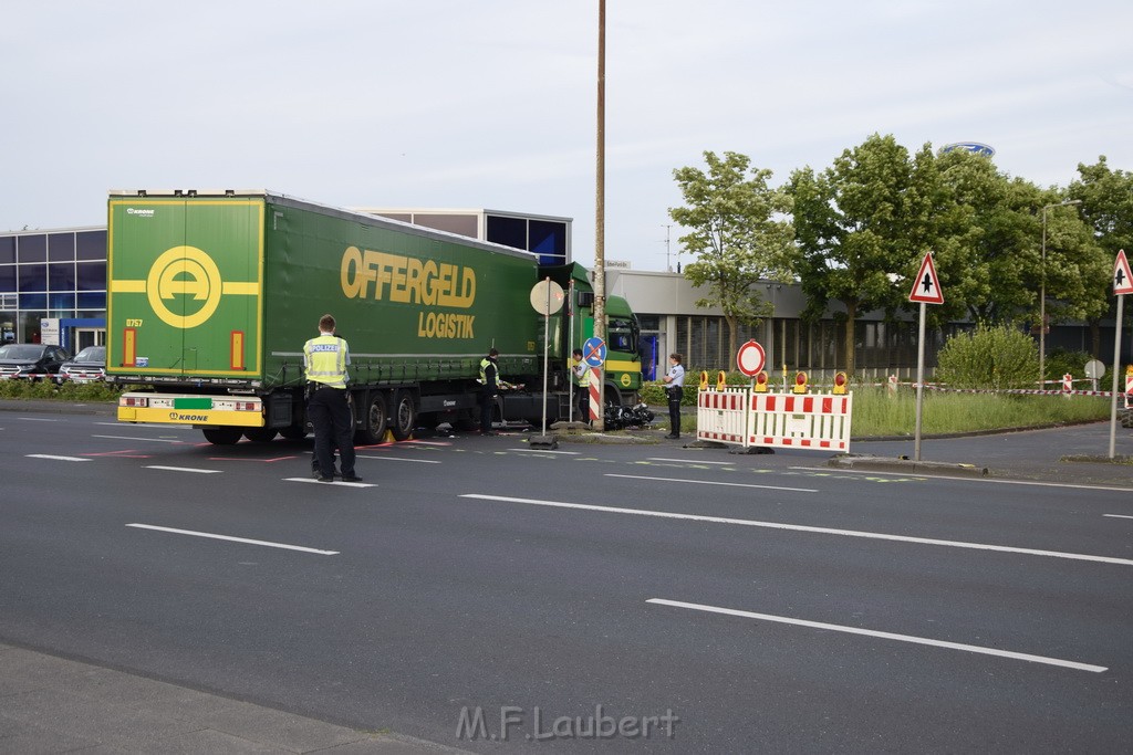 Schwerer Motorrad Unfall Feldkassel Robert Boschstr Edsel Fordstr P058.JPG - Miklos Laubert